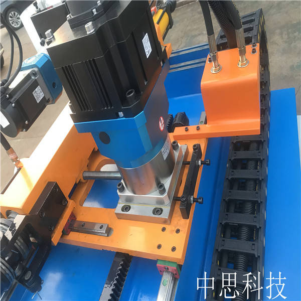     中思滾圓機(jī)以全新技術(shù)面向世界